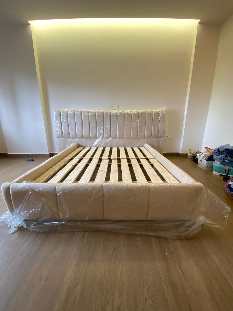 Fabrication de lit tapissier sur mesure à Abidjan – GIC Designs - Après