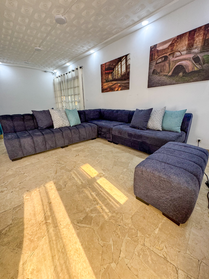 Salon d’Angle Moderne avec Pouf | Confection de Canapé Sur Mesure à Abidjan - Après