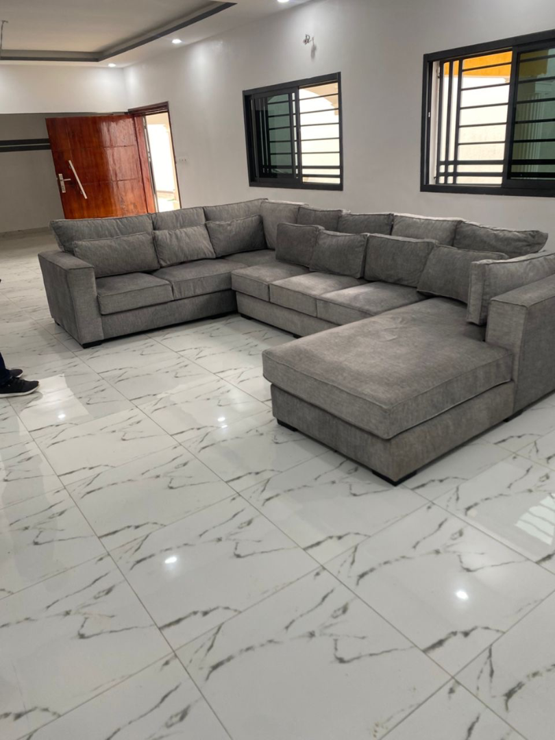 👉 Canapé d’angle moderne sur mesure à Abidjan – GIC Designs, vue 3