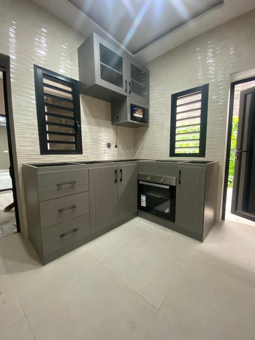 Cuisine moderne sur mesure à Abidjan – Meuble cuisine design | GIC Designs Côte d’Ivoire - Avant