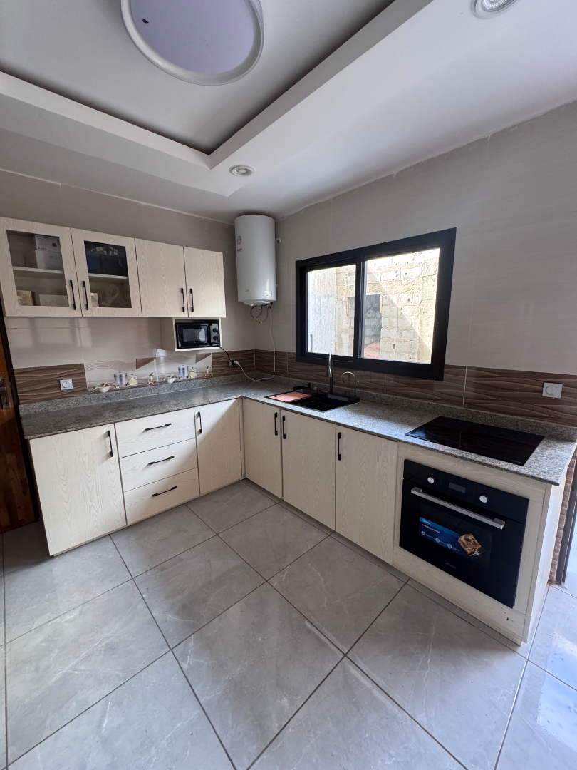 Conception, Création Et Installation De Cuisine Sur Mesure à Angré, vue 3