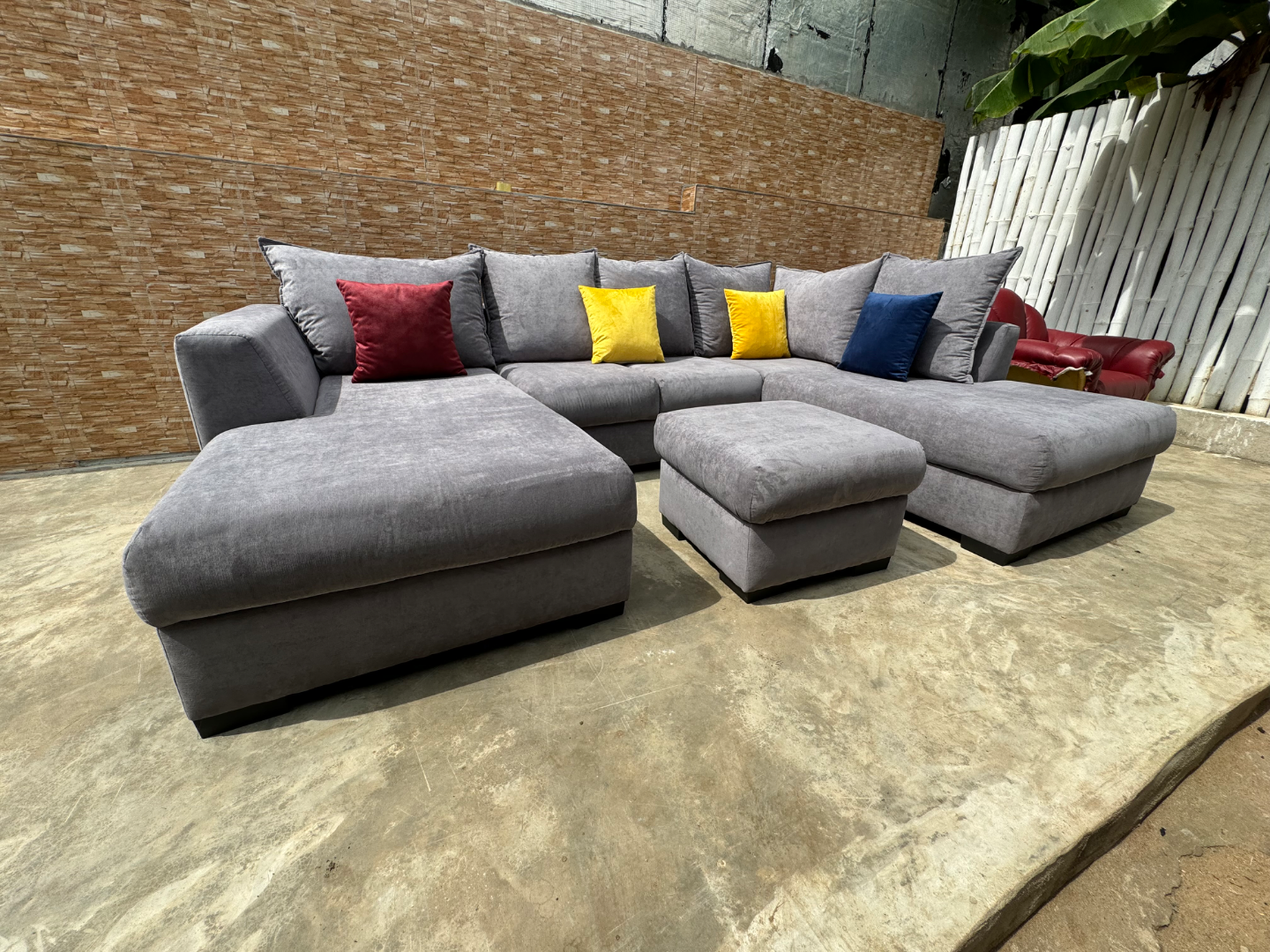 Canapé d’angle XXL moderne gris – Fabrication sur mesure à Abidjan, vue 3