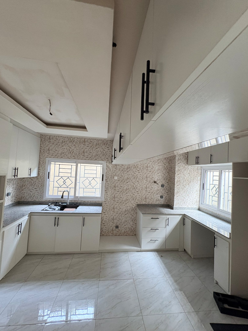 Fabricant de Cuisine Équipée en stratifié , melaminé à Abidjan - Avant