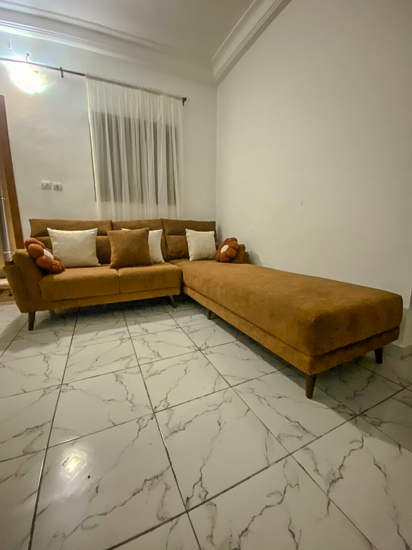 Salon moderne sur mesure 5 places – Canapé design personnalisable à Abidjan | GIC Designs - Après
