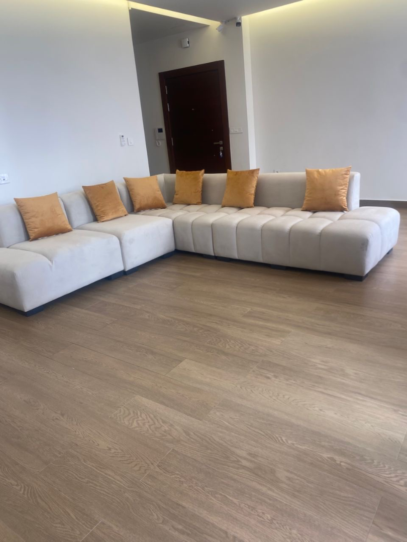 Canapé d’angle blanc en simili cuir sur mesure – Salon moderne personnalisable - Avant